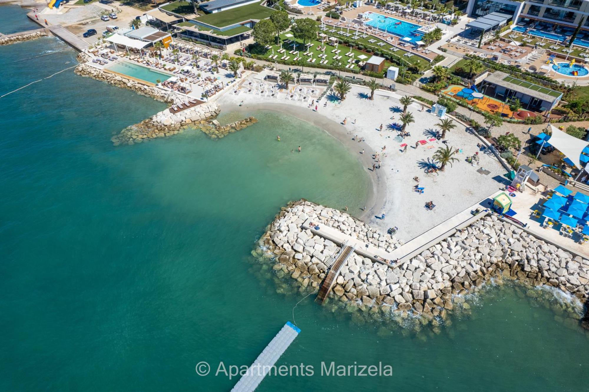 Apartments Marizela Poreč Exteriör bild